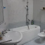 Bed & Breakfast A57 3*