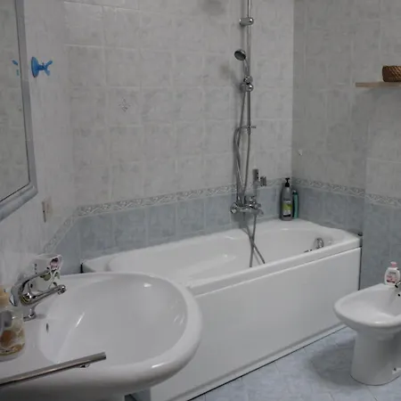 Bed & Breakfast A57 2*